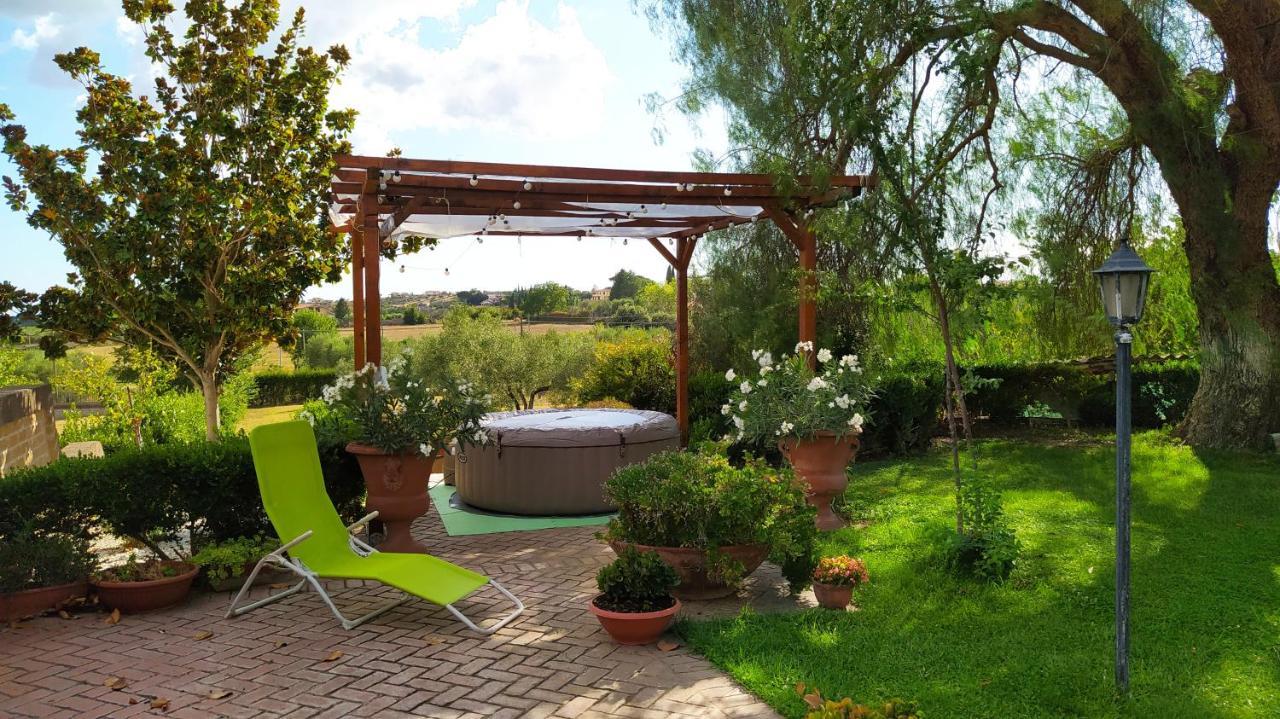 L'Albero Del Pepe Panzió Fiano Romano Kültér fotó